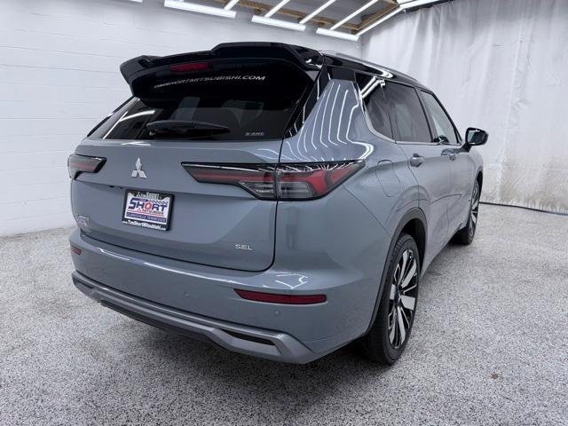 used 2025 Mitsubishi Outlander car, priced at $32,800