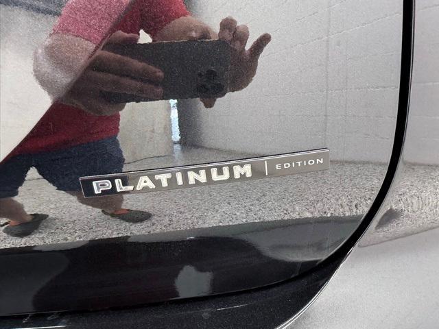 new 2025 Mitsubishi Outlander car, priced at $44,500