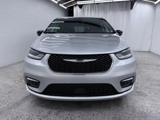 used 2024 Chrysler Pacifica car, priced at $27,810