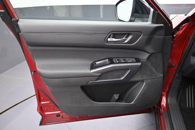 new 2026 Nissan Pathfinder car, priced at $39,427
