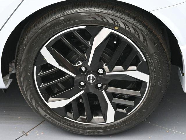 new 2025 Nissan Versa car, priced at $21,214