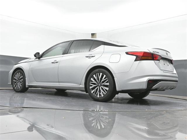 used 2023 Nissan Altima car, priced at $17,220