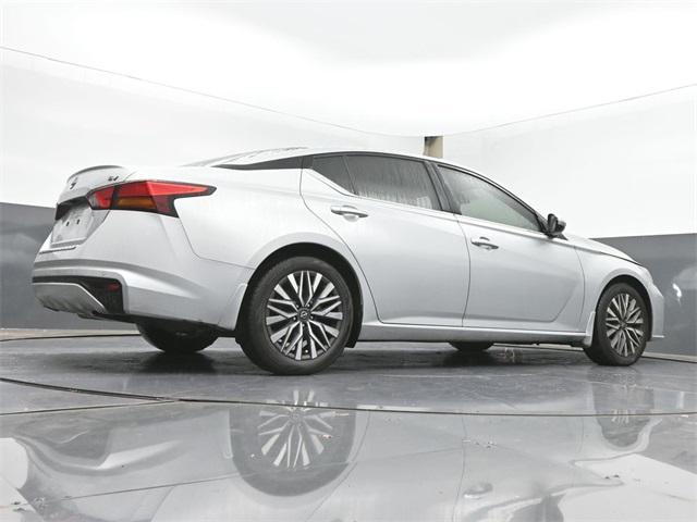 used 2023 Nissan Altima car, priced at $17,220