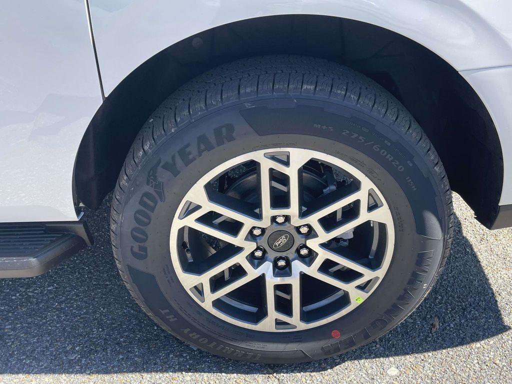 new 2025 Ford Expedition Max car, priced at $64,995