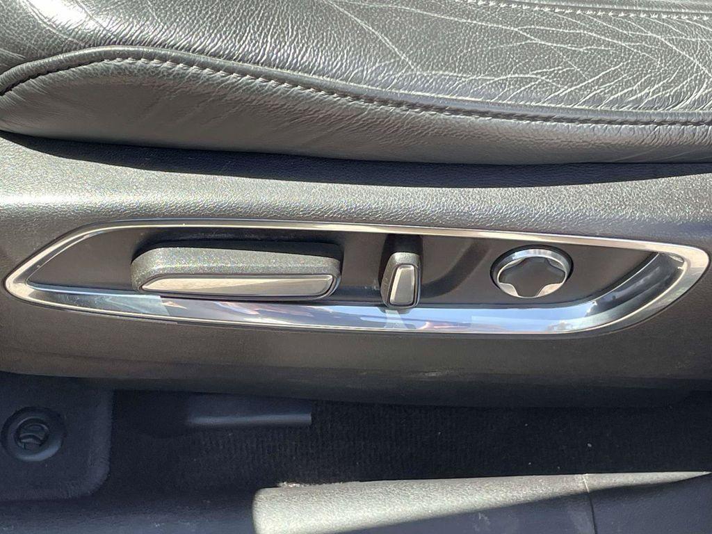 used 2020 Acura MDX car, priced at $24,589