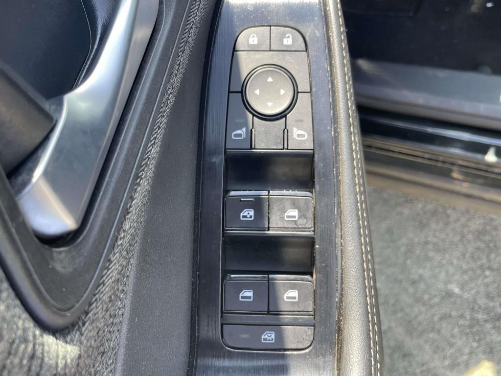 used 2022 Nissan Rogue car, priced at $19,884
