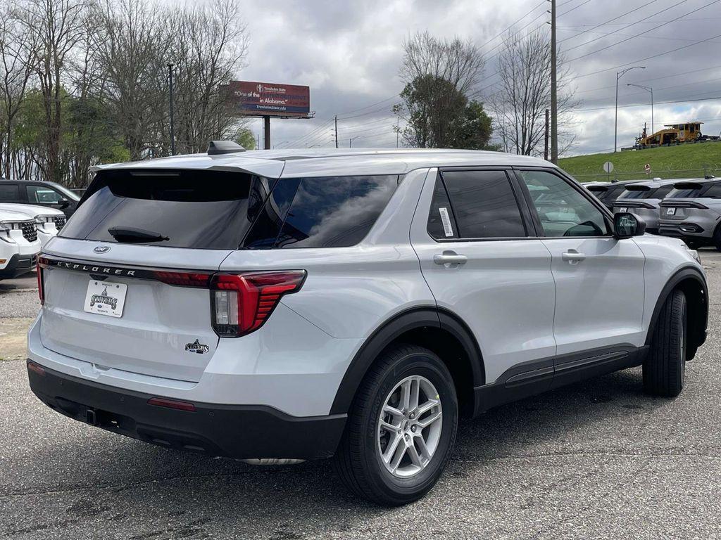 new 2026 Ford Explorer car, priced at $35,027