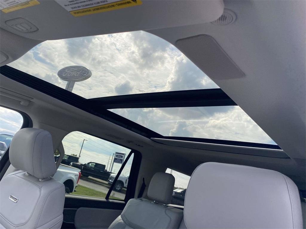 new 2025 Ford Expedition Max car, priced at $77,390