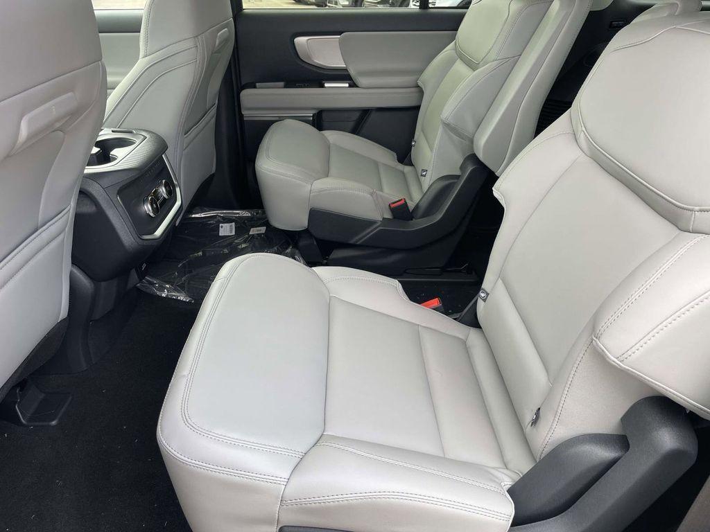 new 2026 Ford Expedition car, priced at $64,916