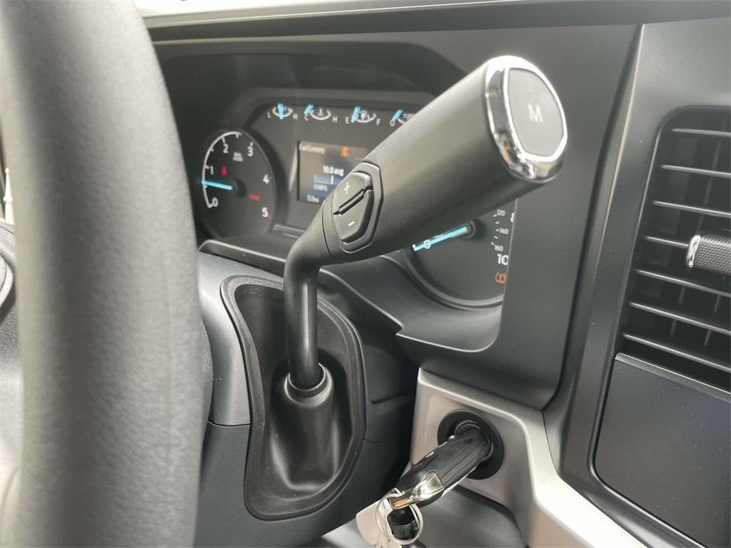 new 2025 Ford F-350 car, priced at $60,590