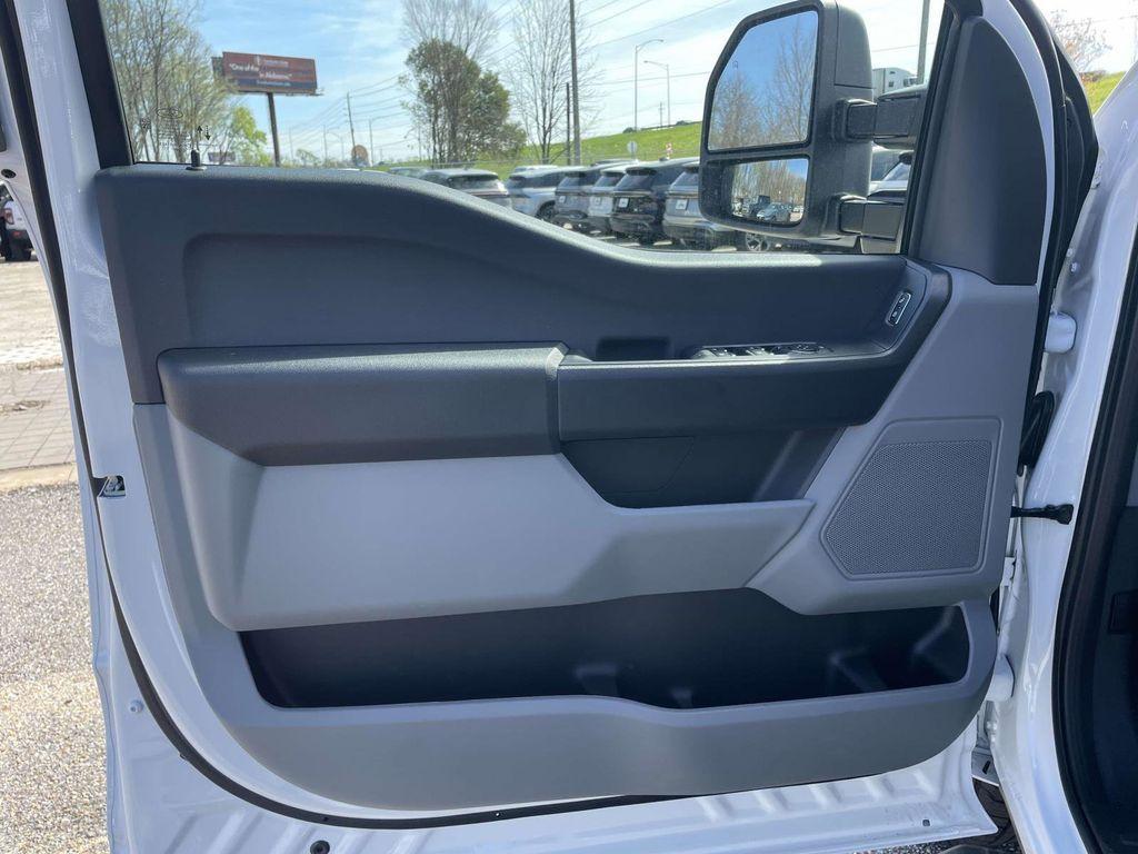 new 2026 Ford F-350 car, priced at $62,995