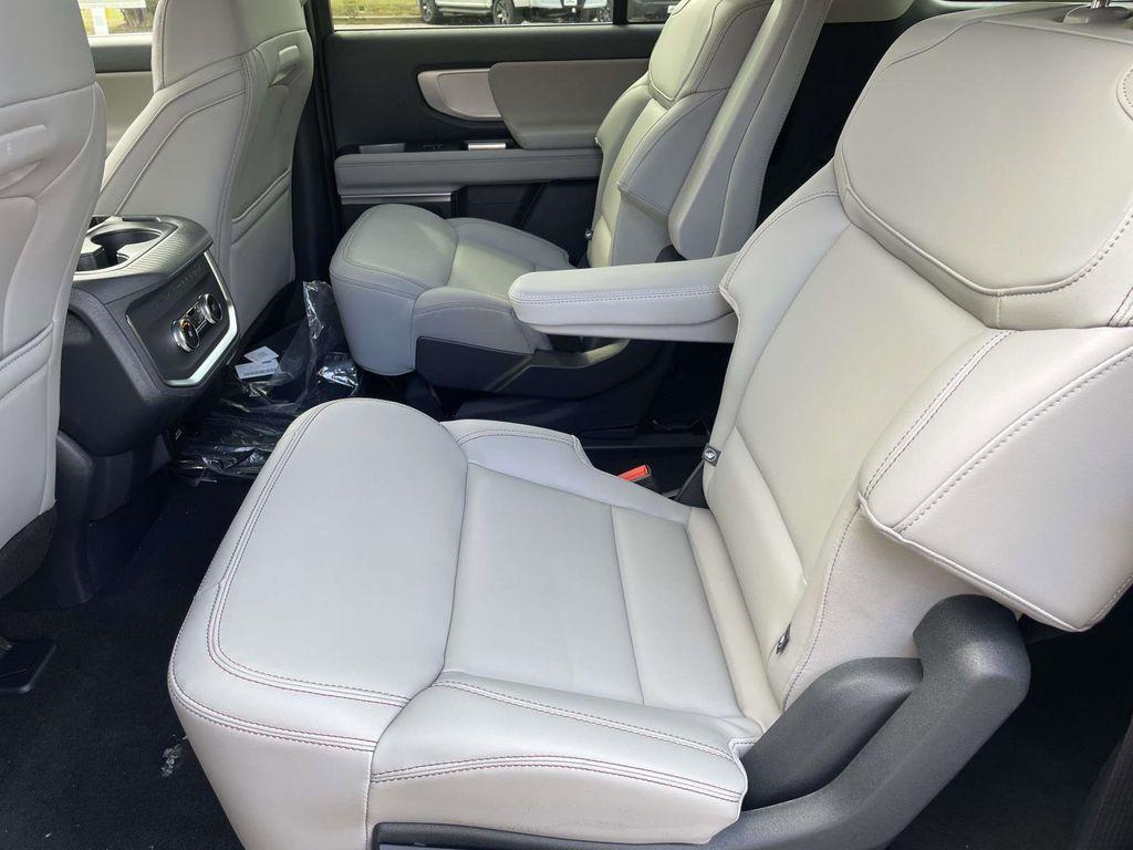 new 2025 Ford Expedition Max car, priced at $67,290