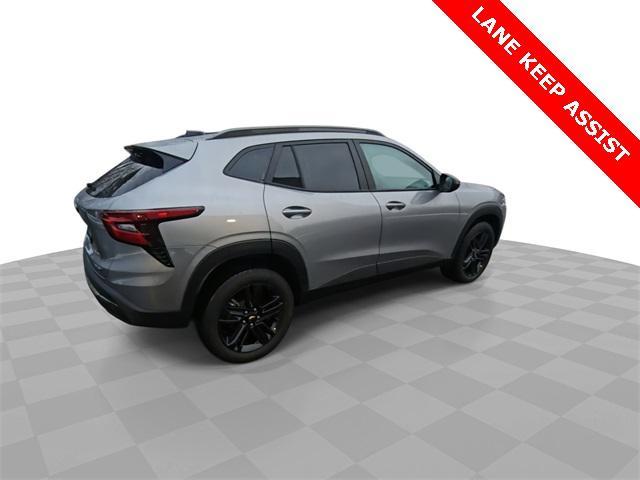 used 2025 Chevrolet Trax car, priced at $23,002