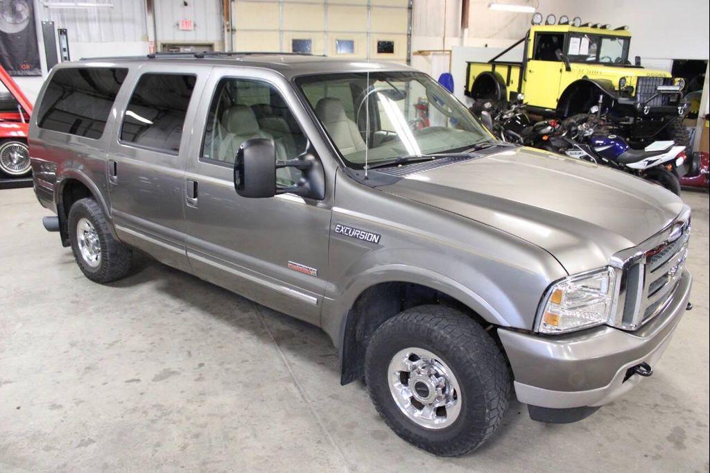 used 2004 Ford Excursion car, priced at $15,900