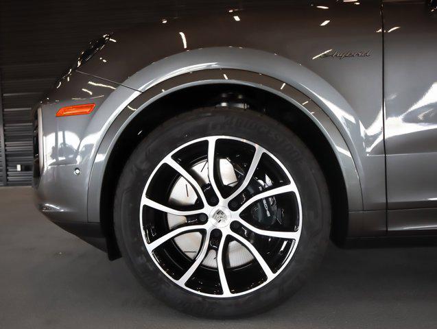 new 2025 Porsche Cayenne car, priced at $186,935