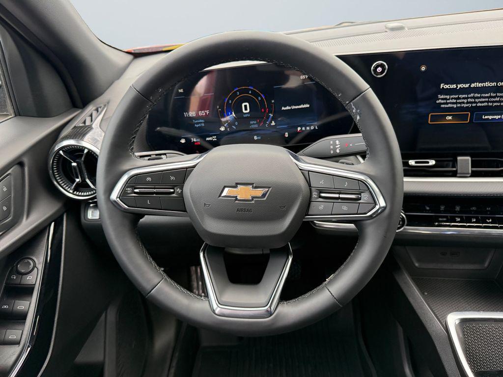 used 2025 Chevrolet Equinox car, priced at $28,318