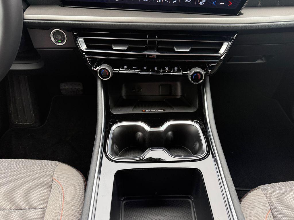 new 2026 Chevrolet Traverse car, priced at $41,069