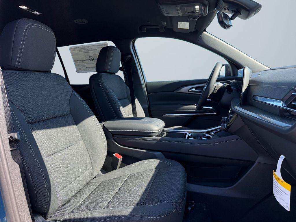 new 2026 Chevrolet Traverse car, priced at $39,496