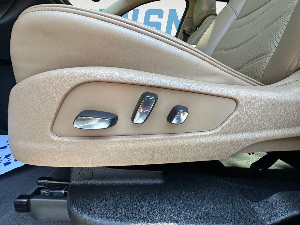 used 2025 Cadillac XT6 car, priced at $54,800