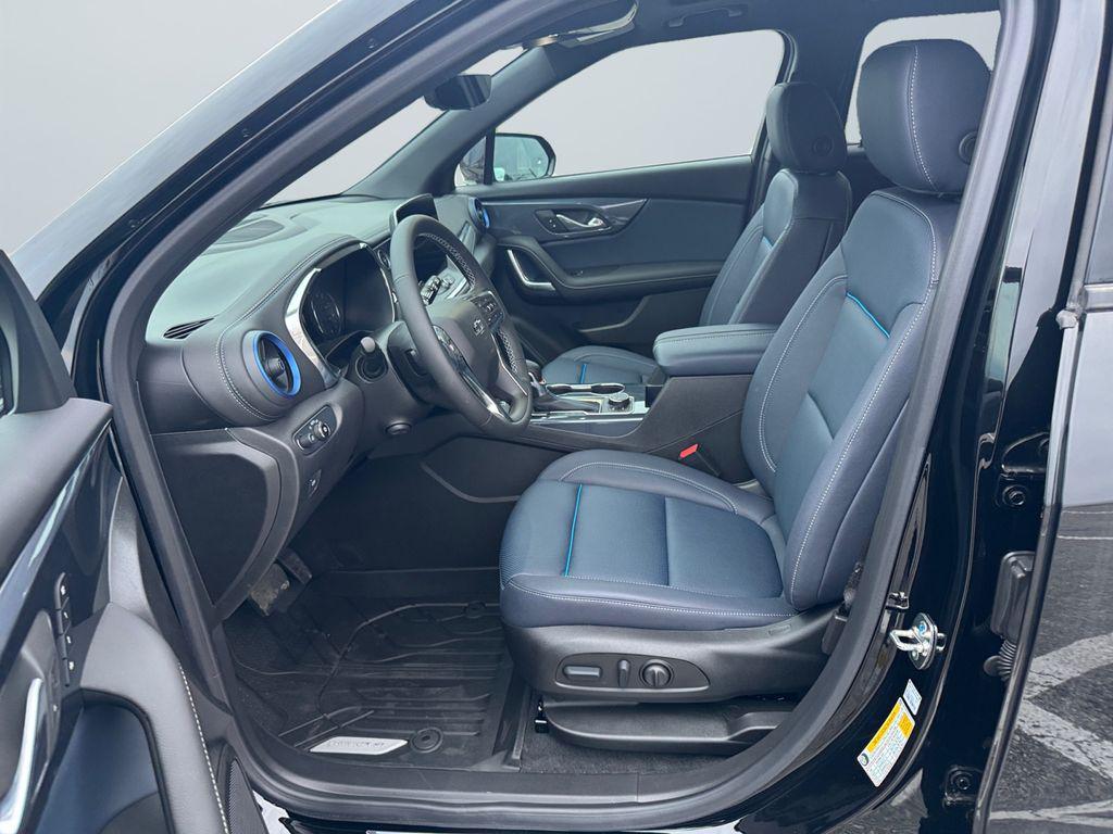new 2025 Chevrolet Blazer car, priced at $46,241