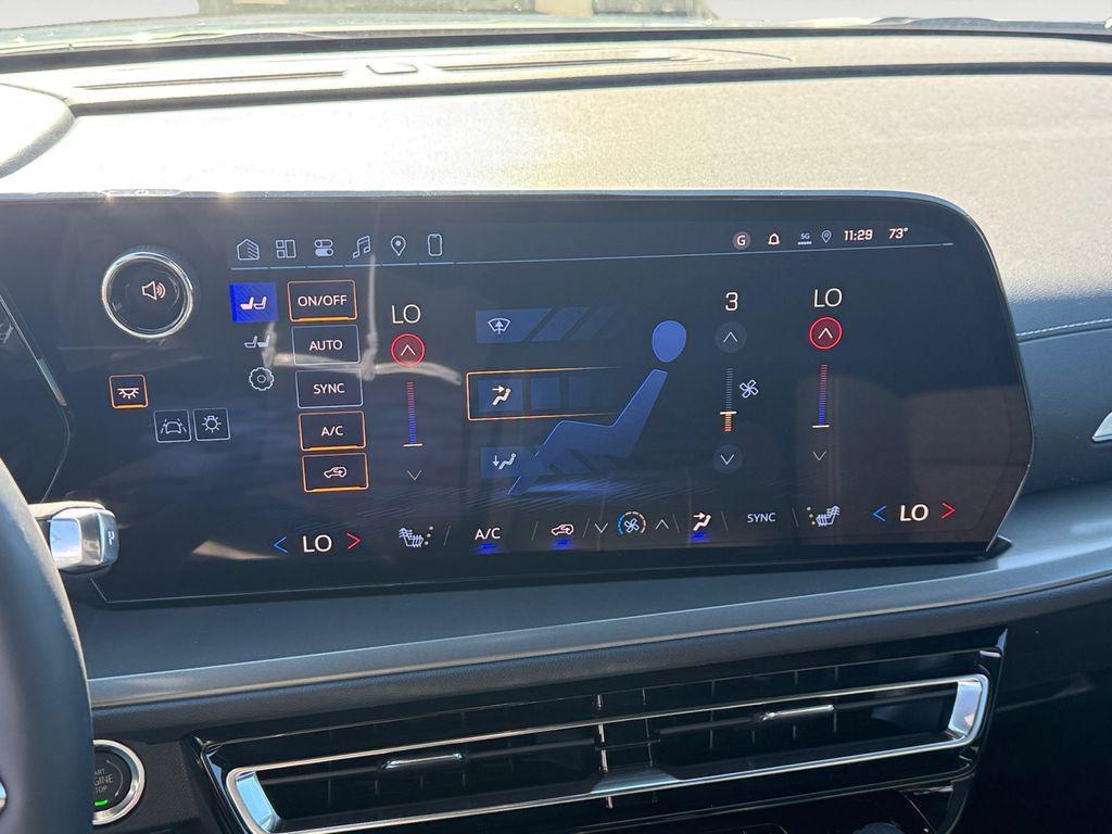 new 2026 Chevrolet Traverse car, priced at $38,465