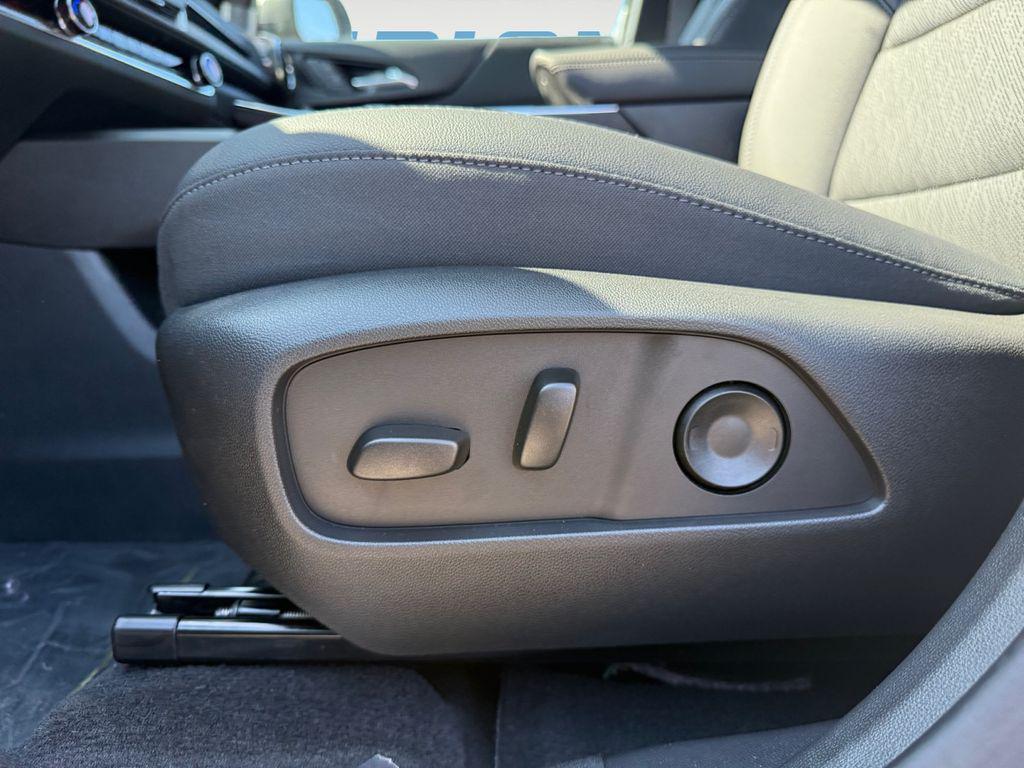 new 2026 Chevrolet Equinox car, priced at $28,382