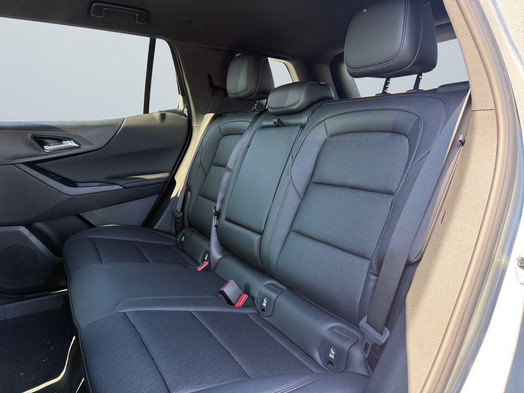 new 2026 Chevrolet Equinox car, priced at $28,382