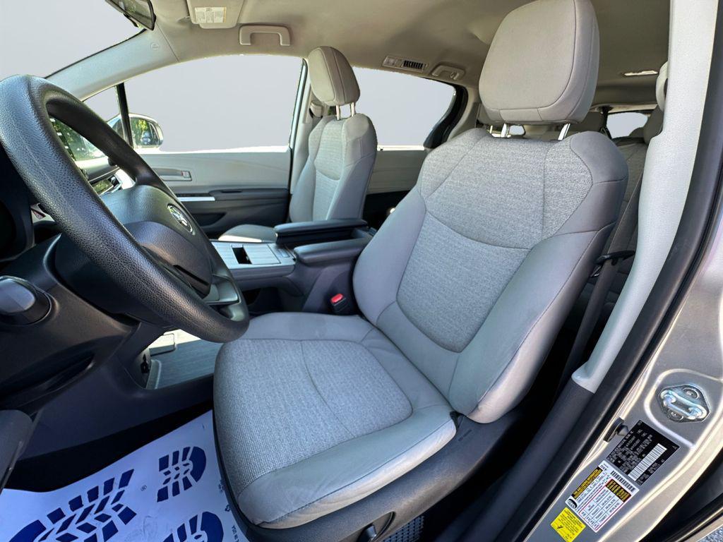 used 2024 Toyota Sienna car, priced at $39,800