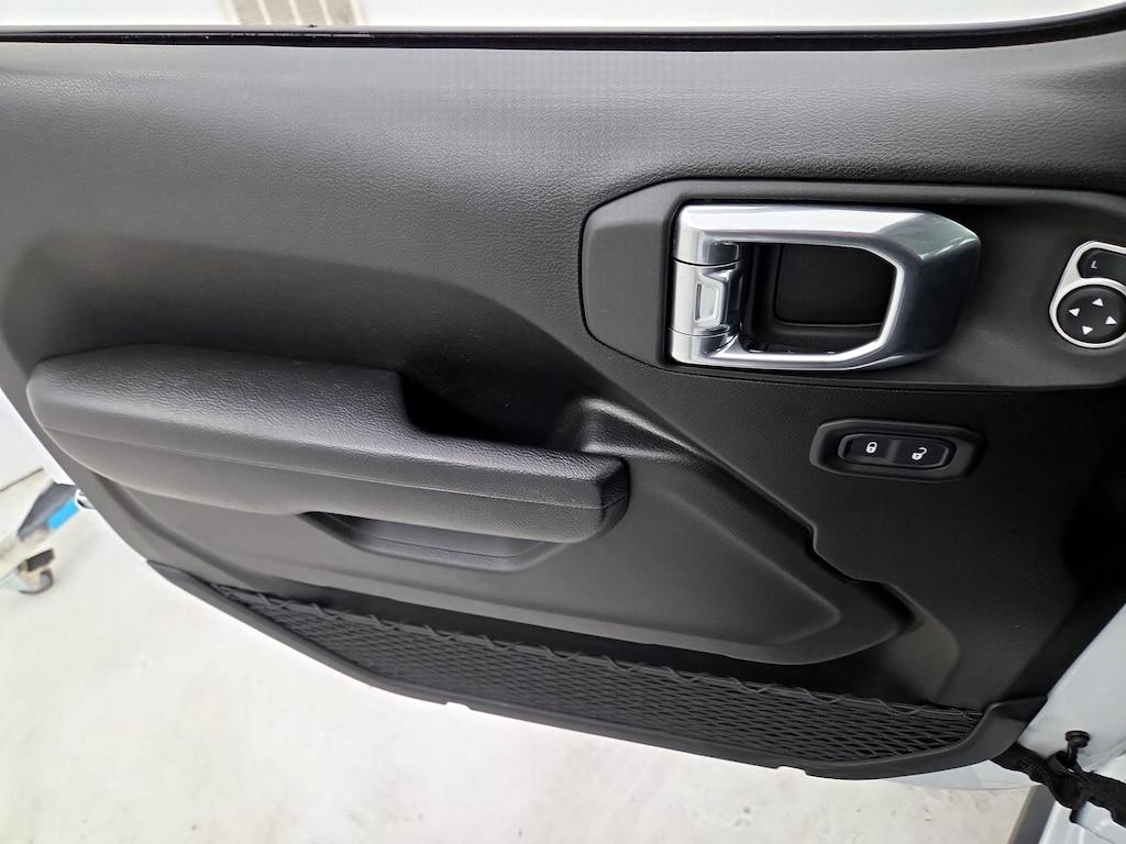 used 2022 Jeep Gladiator car, priced at $34,998