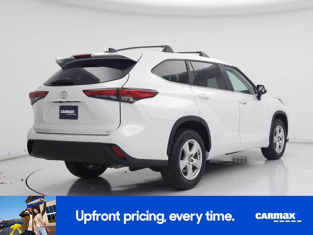 used 2023 Toyota Highlander car, priced at $32,998