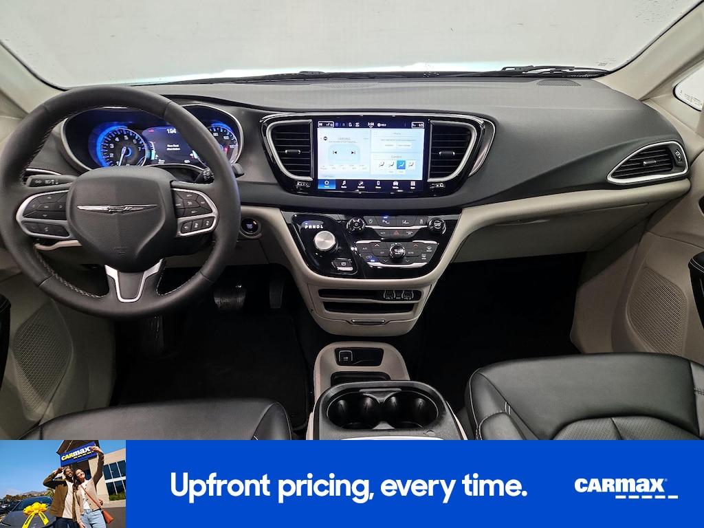 used 2024 Chrysler Pacifica car, priced at $29,998