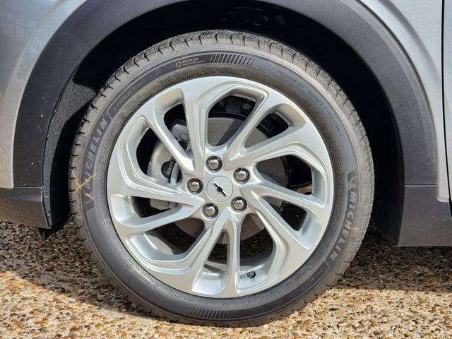 new 2027 Chevrolet Bolt car, priced at $28,990