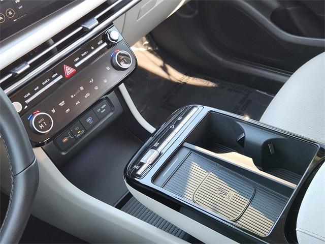 used 2025 Hyundai TUCSON Hybrid car, priced at $31,991