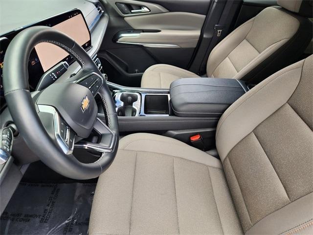 used 2025 Chevrolet Traverse car, priced at $35,991