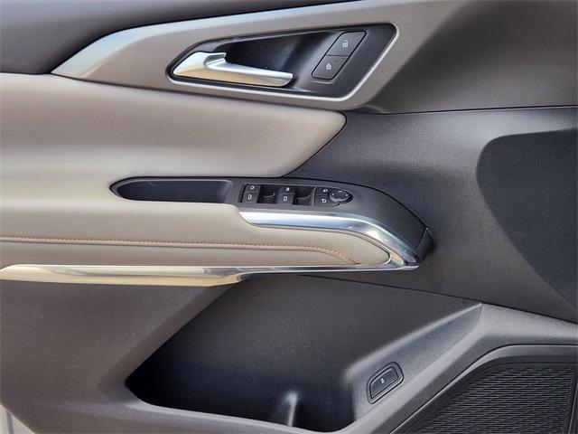 used 2025 Chevrolet Traverse car, priced at $35,991