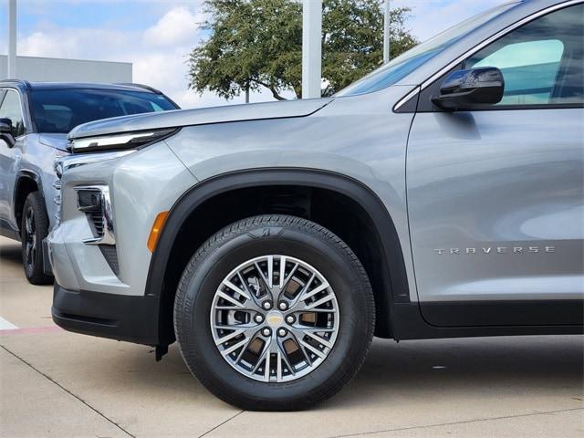 used 2025 Chevrolet Traverse car, priced at $35,991