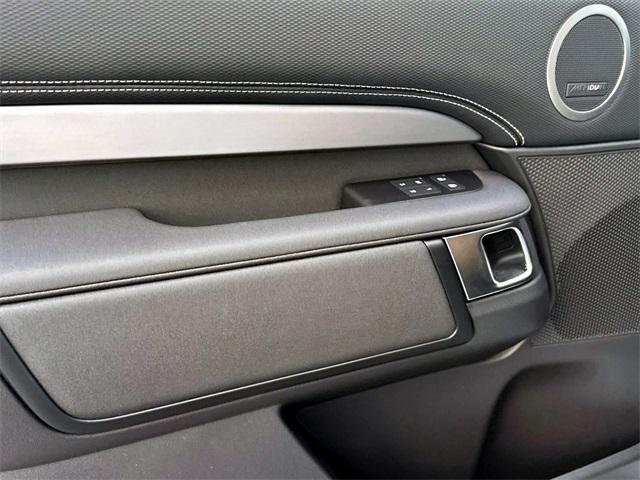 new 2025 Land Rover Discovery car, priced at $67,575