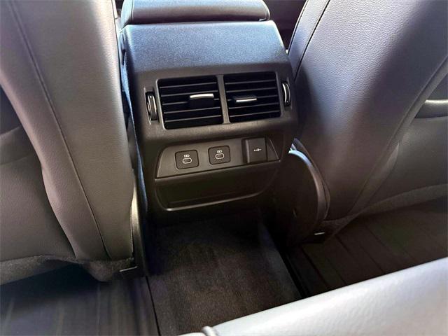 new 2025 Land Rover Discovery Sport car, priced at $39,668