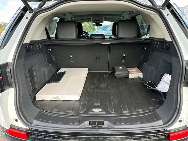 new 2025 Land Rover Discovery Sport car, priced at $39,668