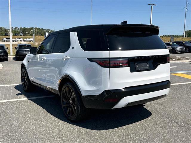 new 2025 Land Rover Discovery car, priced at $65,778