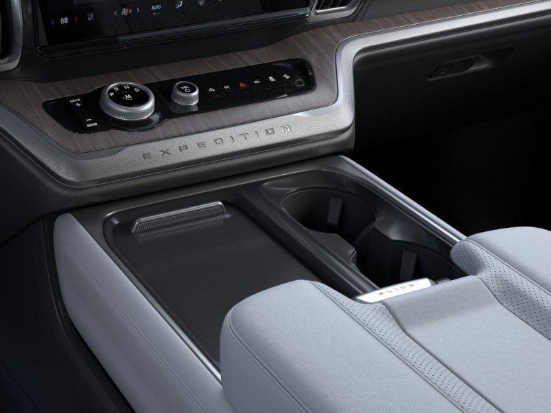 new 2026 Ford Expedition car, priced at $86,203