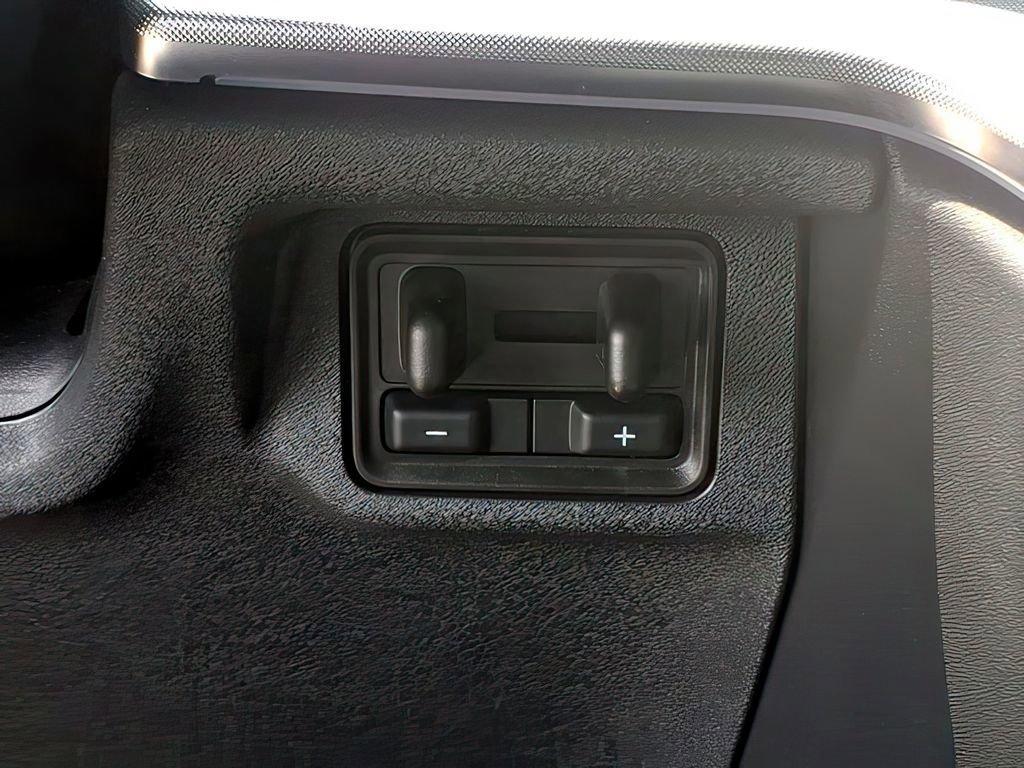 used 2025 Ford Expedition car, priced at $67,548