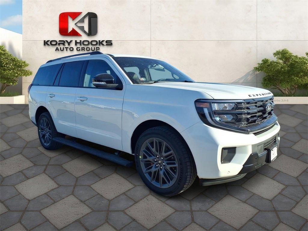 new 2025 Ford Expedition car, priced at $83,587