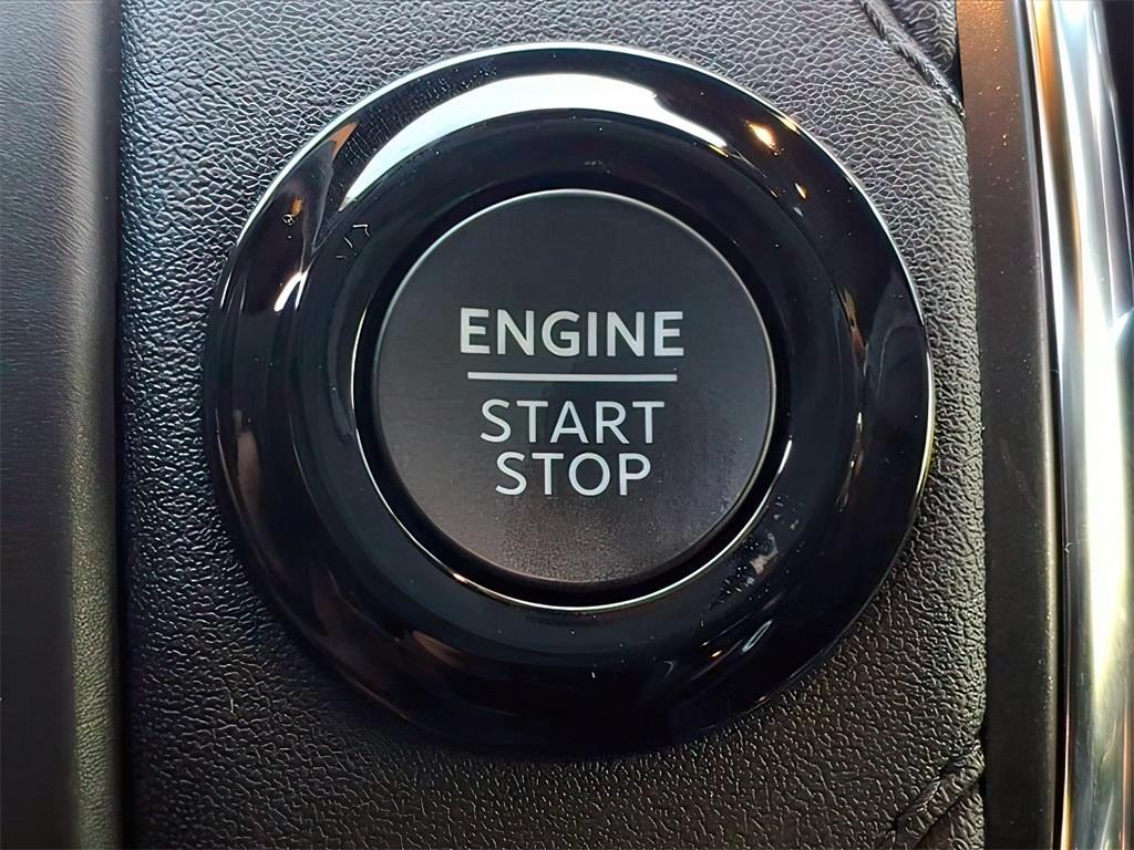 new 2025 Ford Expedition car, priced at $83,185