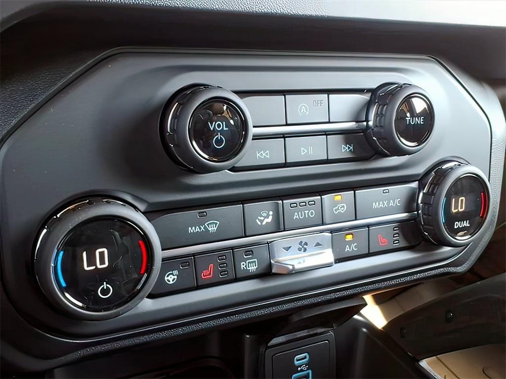 new 2025 Ford Bronco car, priced at $55,499