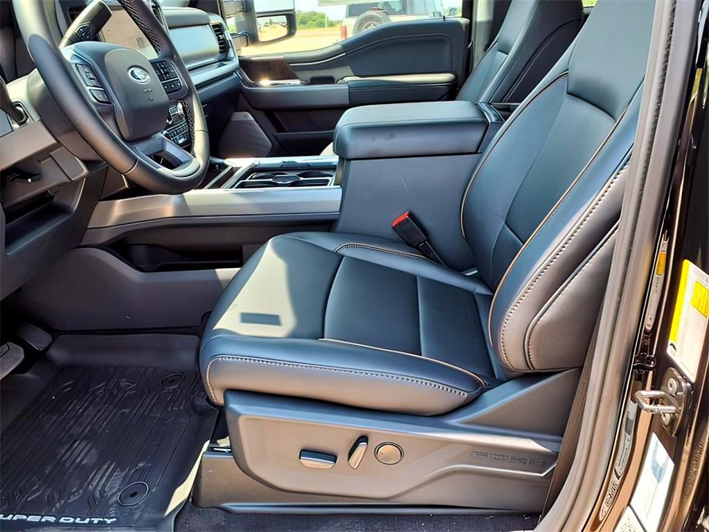 new 2025 Ford F-250 car, priced at $78,999