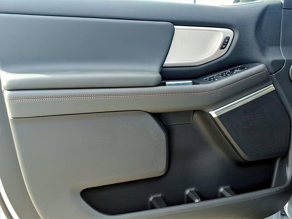 new 2025 Ford Expedition car, priced at $66,280