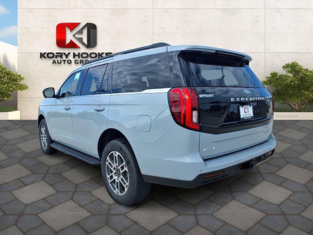 new 2025 Ford Expedition car, priced at $66,280
