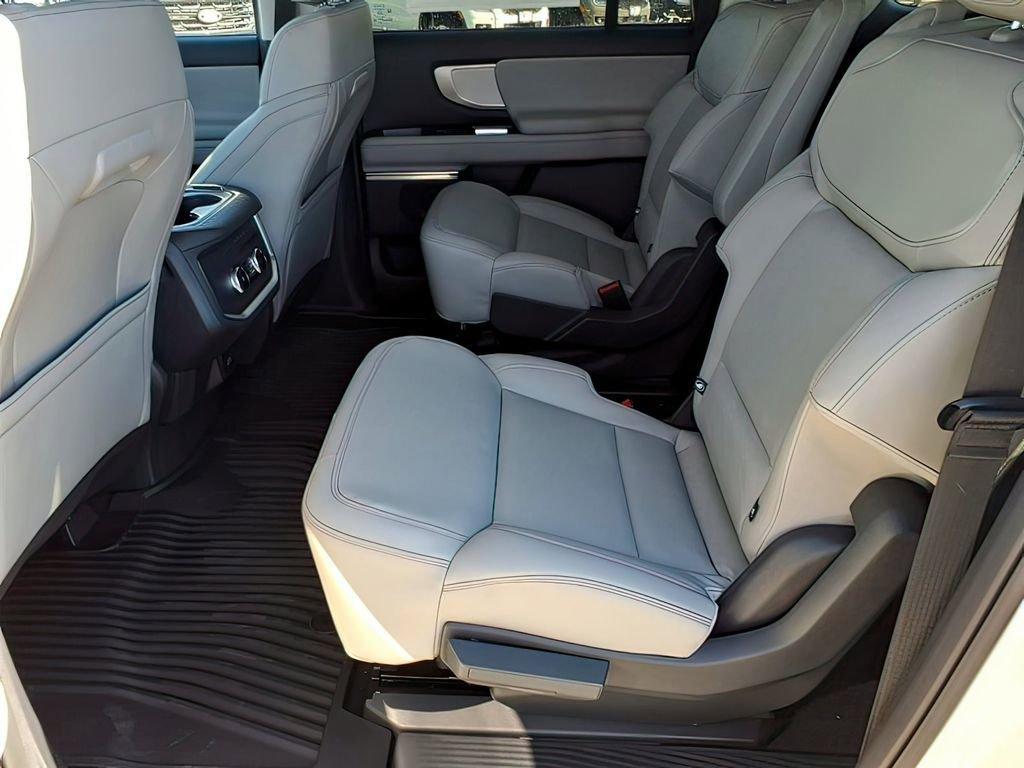 new 2025 Ford Expedition Max car, priced at $69,039
