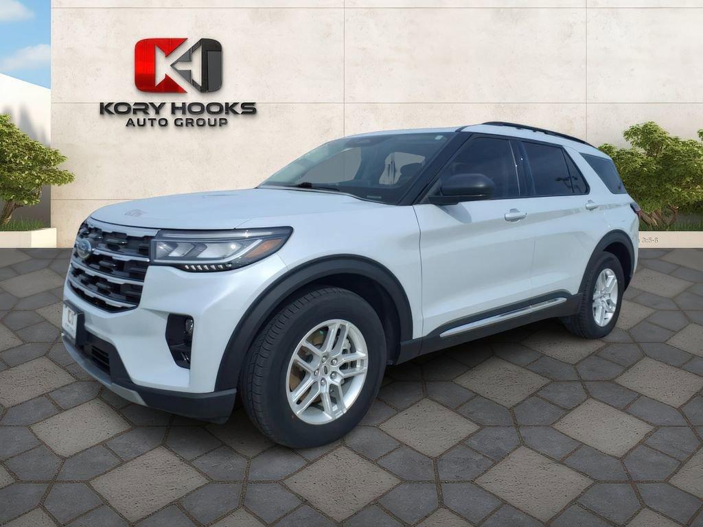 new 2025 Ford Explorer car, priced at $38,600